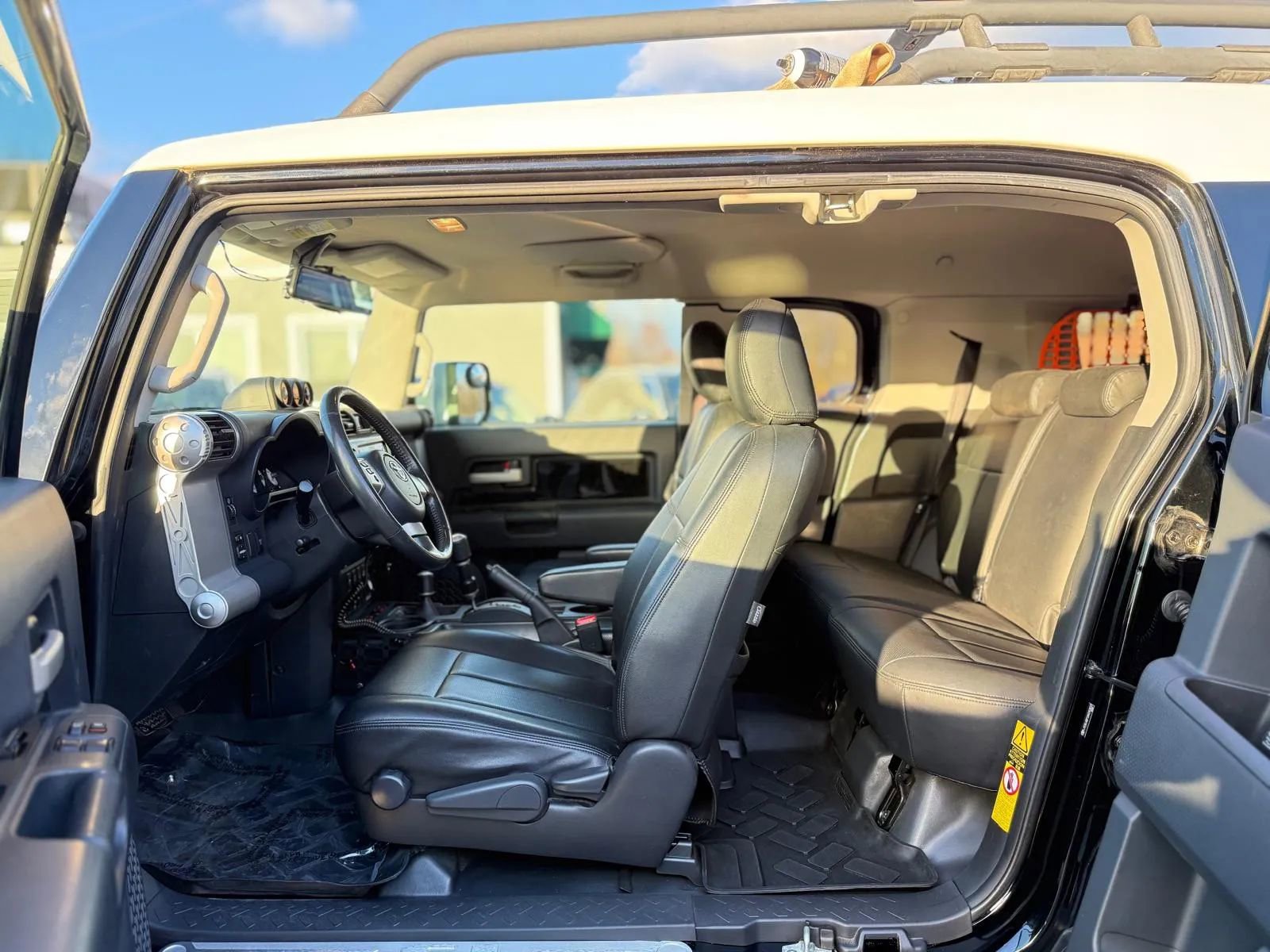 Used 2010 Toyota FJ Cruiser 4WD image 25
