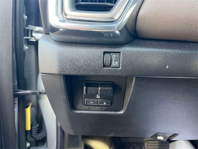 Used 2024 GMC Canyon Denali image 21