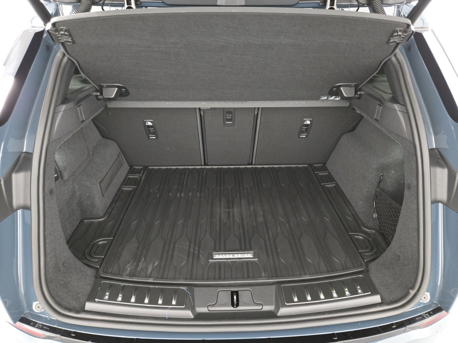 New 2026 Land Rover Range Rover Evoque Dynamic SE image 16