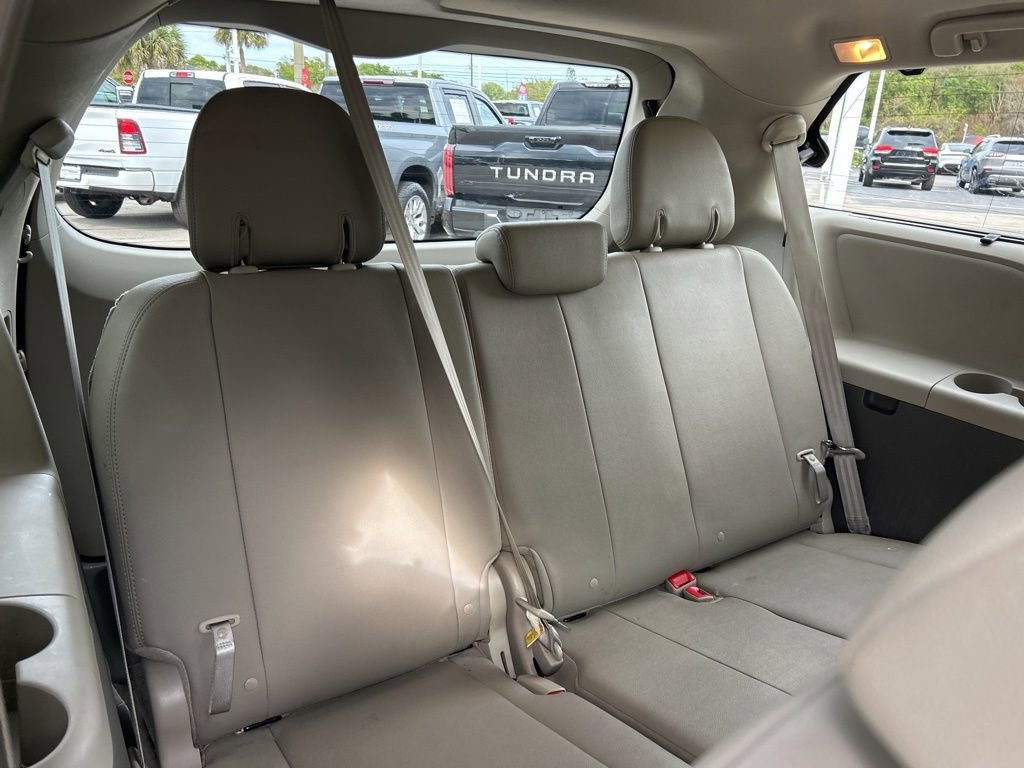 Used 2017 Toyota Sienna XLE w/ XLE Navigation Package image 52