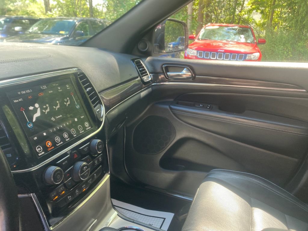 Used 2021 Jeep Grand Cherokee Overland image 16