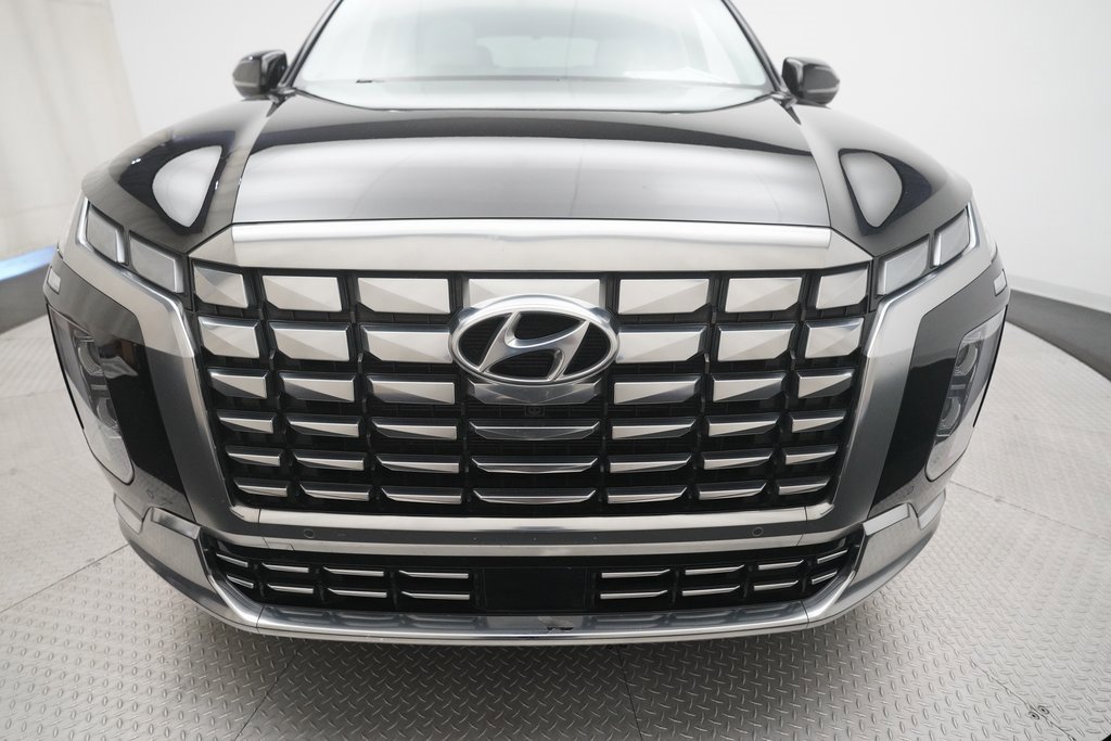 Used 2023 Hyundai Palisade Calligraphy w/ Winter Package image 23
