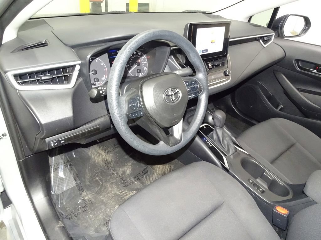 Used 2023 Toyota Corolla LE image 19