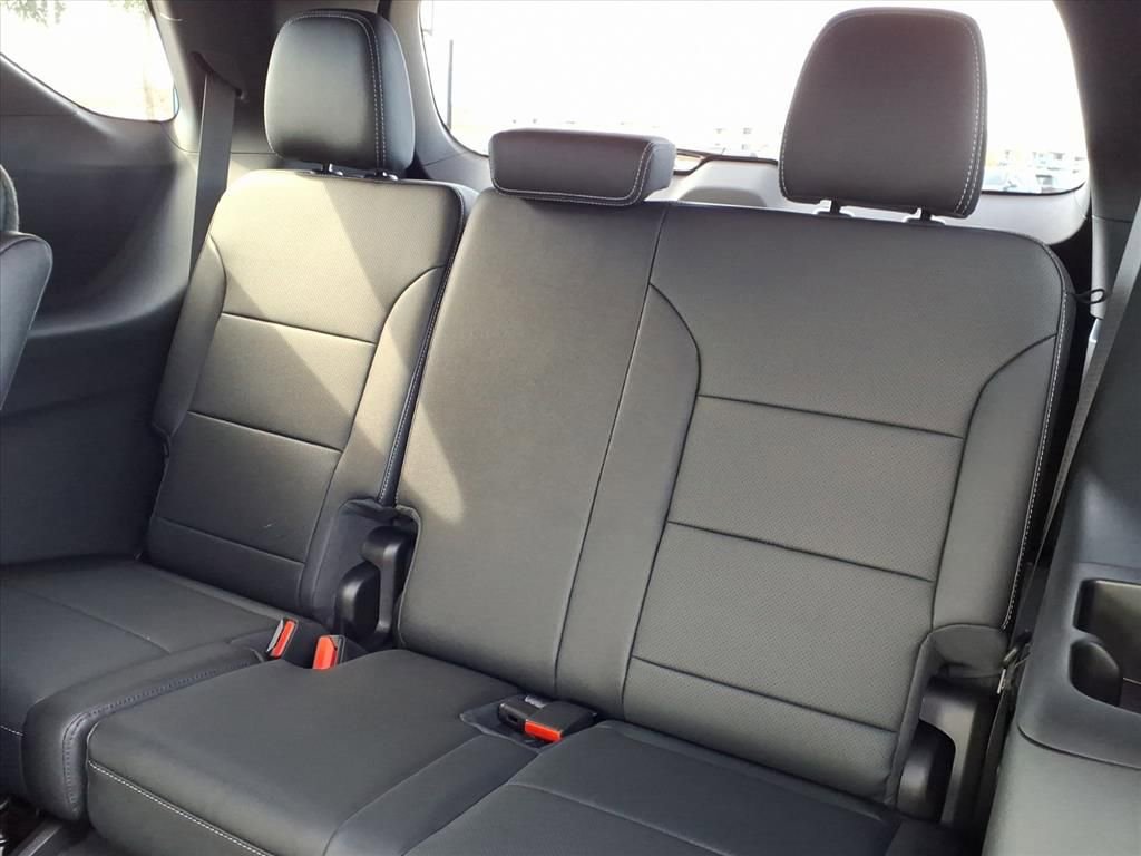 New 2026 Chevrolet Traverse LT w/ Sun and Wheel Package image 13