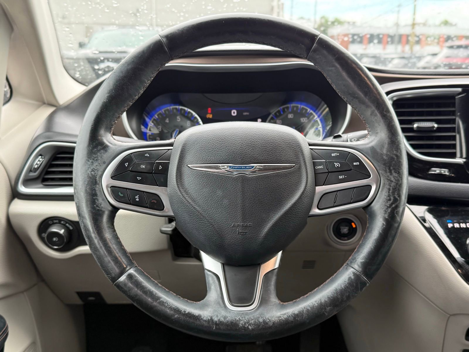 Used 2017 Chrysler Pacifica Touring-L Plus FWD image 19