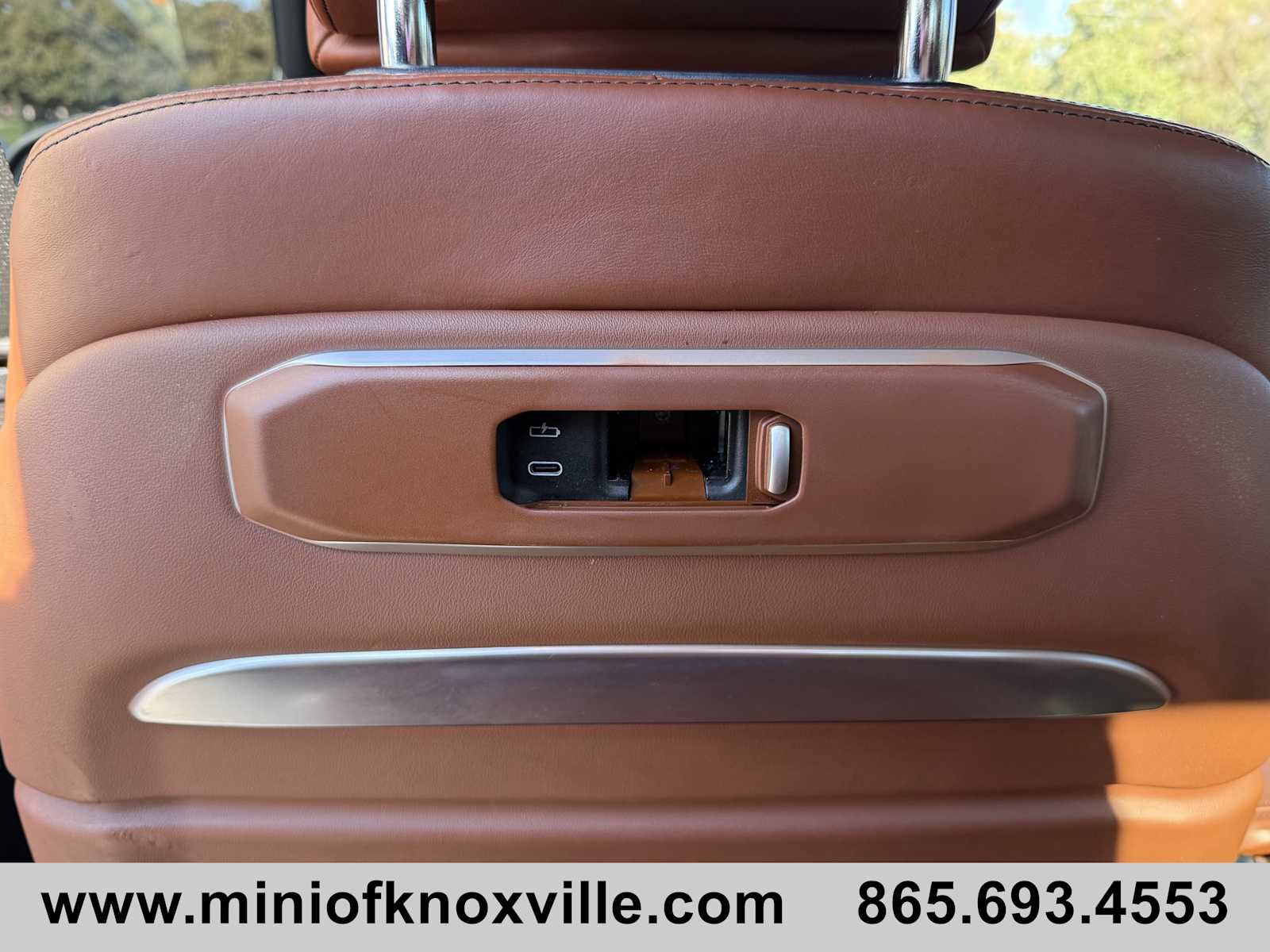 Used 2023 BMW X7 xDrive40i w/ Executive Package image 35