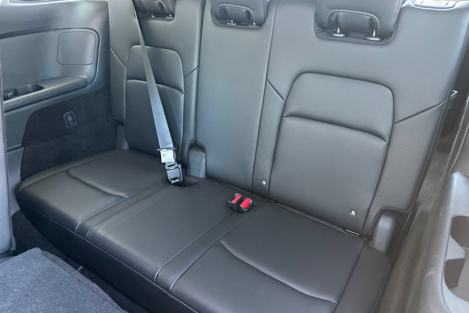 Certified 2025 Nissan Pathfinder SL FWD image 17