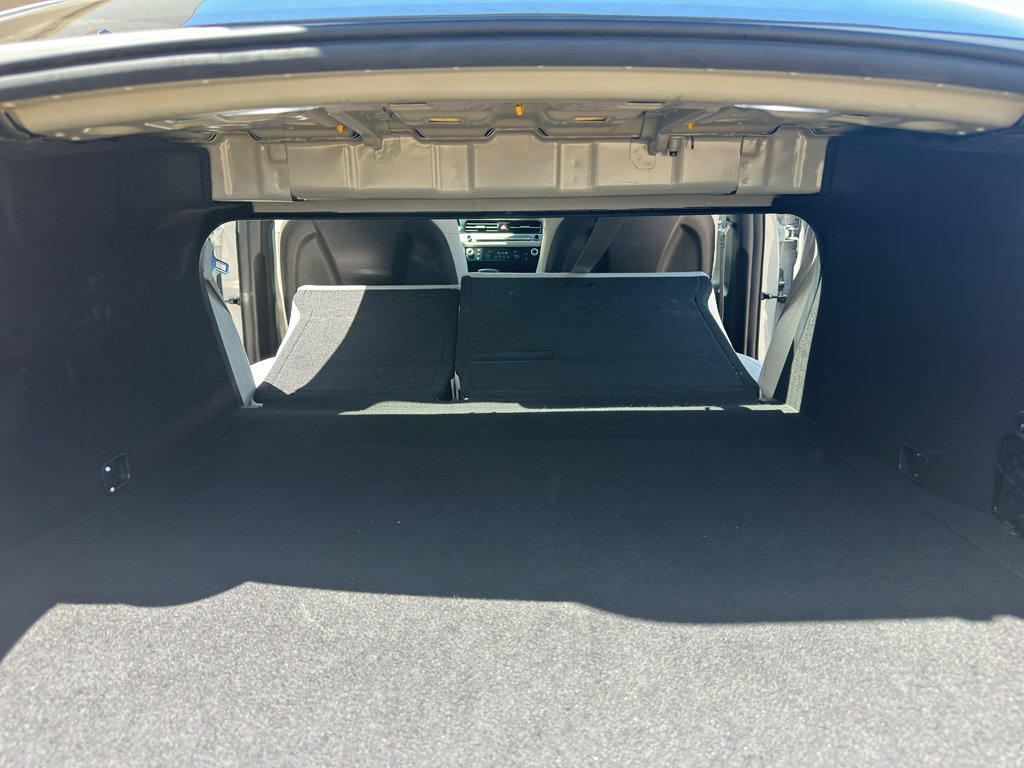 Used 2025 Genesis G70 2.5T RWD image 36