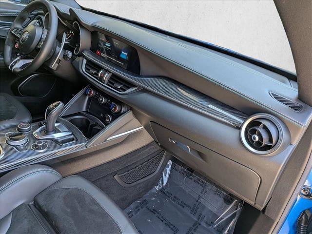 Used 2020 Alfa Romeo Stelvio Quadrifoglio AWD/4WD image 23