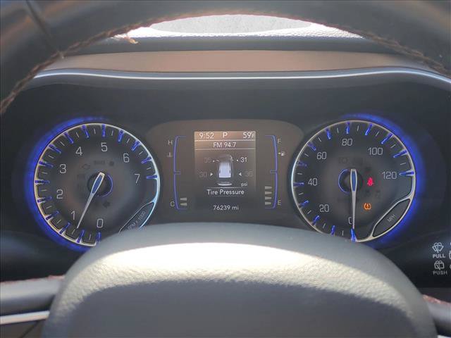 Used 2018 Chrysler Pacifica Touring-L FWD image 10