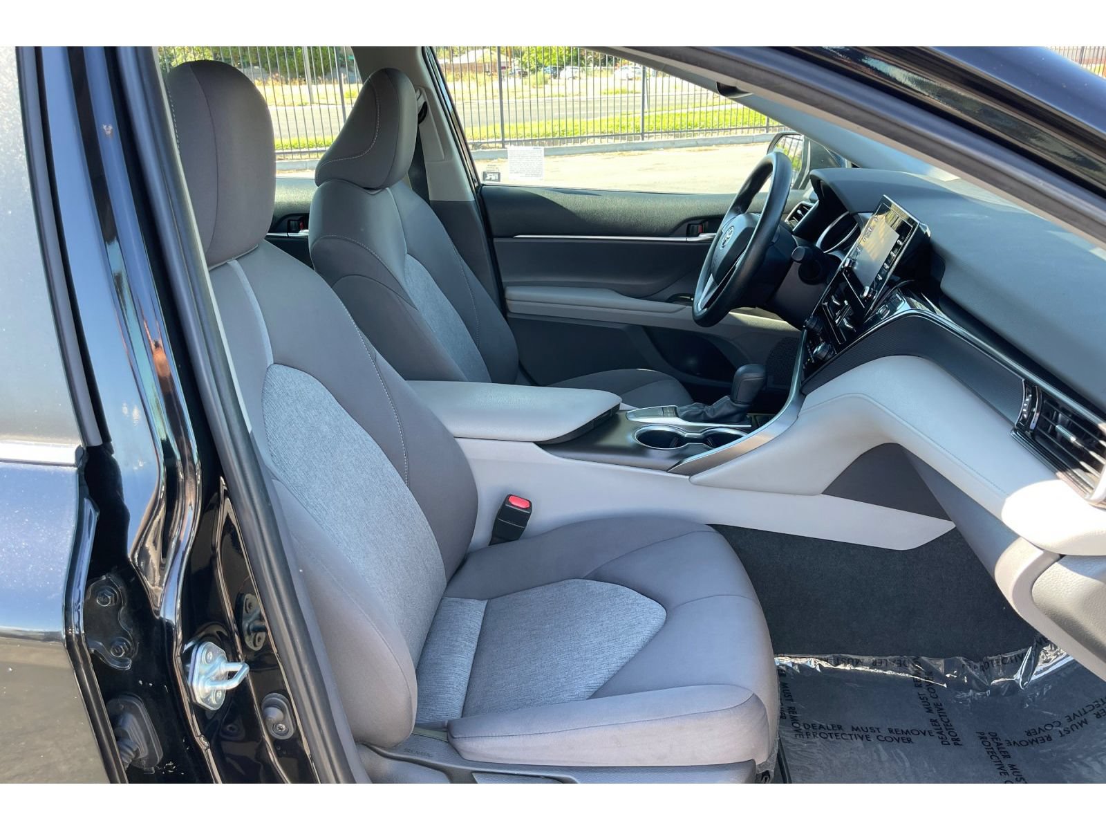 Used 2022 Toyota Camry LE w/ Convenience Package FWD image 18