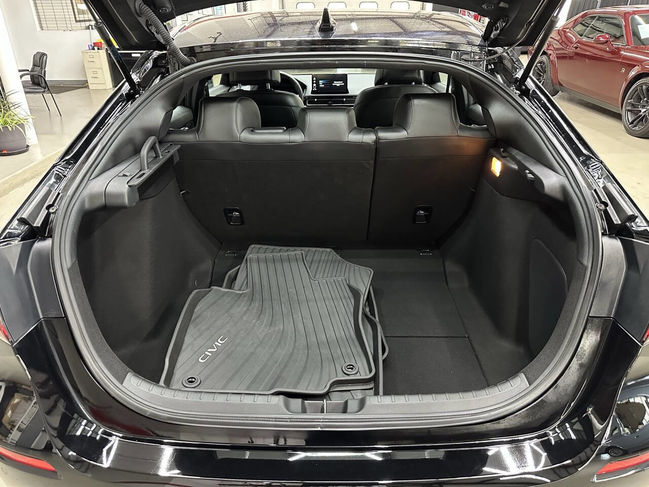 Used 2025 Honda Civic Sport Touring image 8