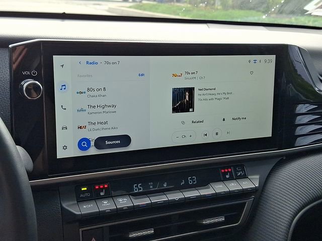 Certified 2025 Toyota Camry SE w/ Multimedia Upgrade Package FWD image 17