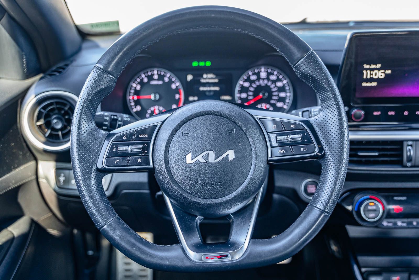 Used 2023 Kia Forte GT-Line image 22