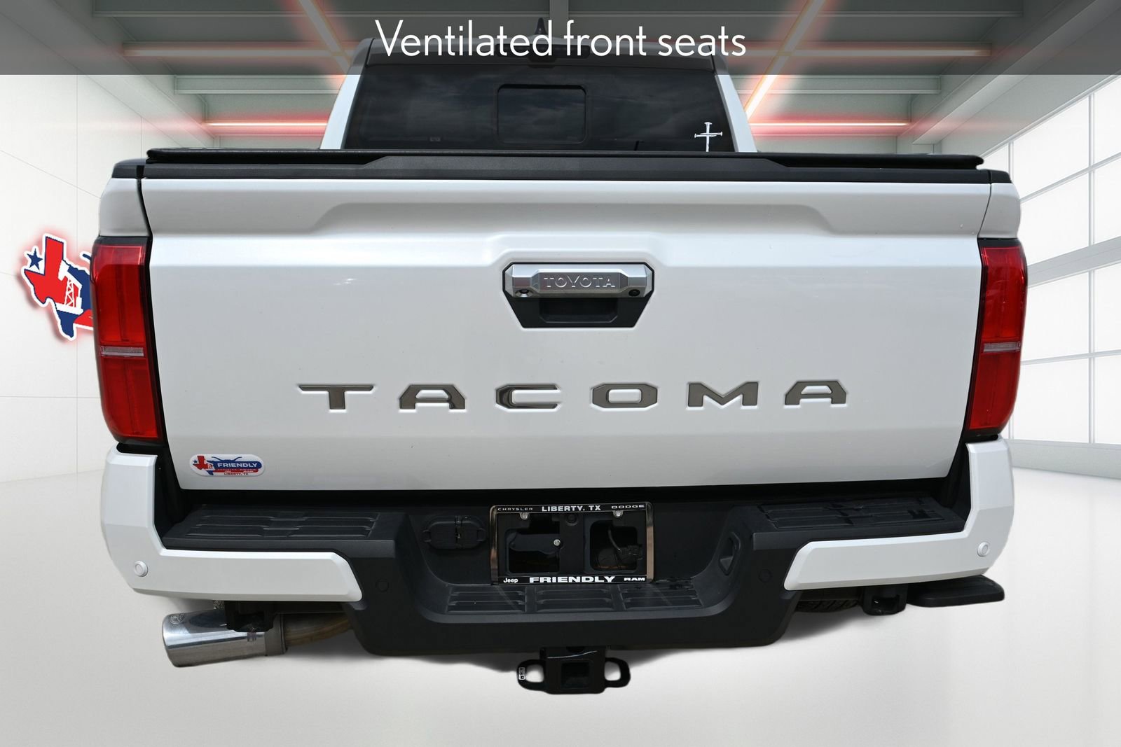 Used 2024 Toyota Tacoma Limited w/ Limited Package (LT) image 42