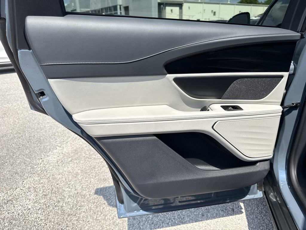 New 2026 Lincoln Nautilus Premier w/ Jet Appearance Package image 13