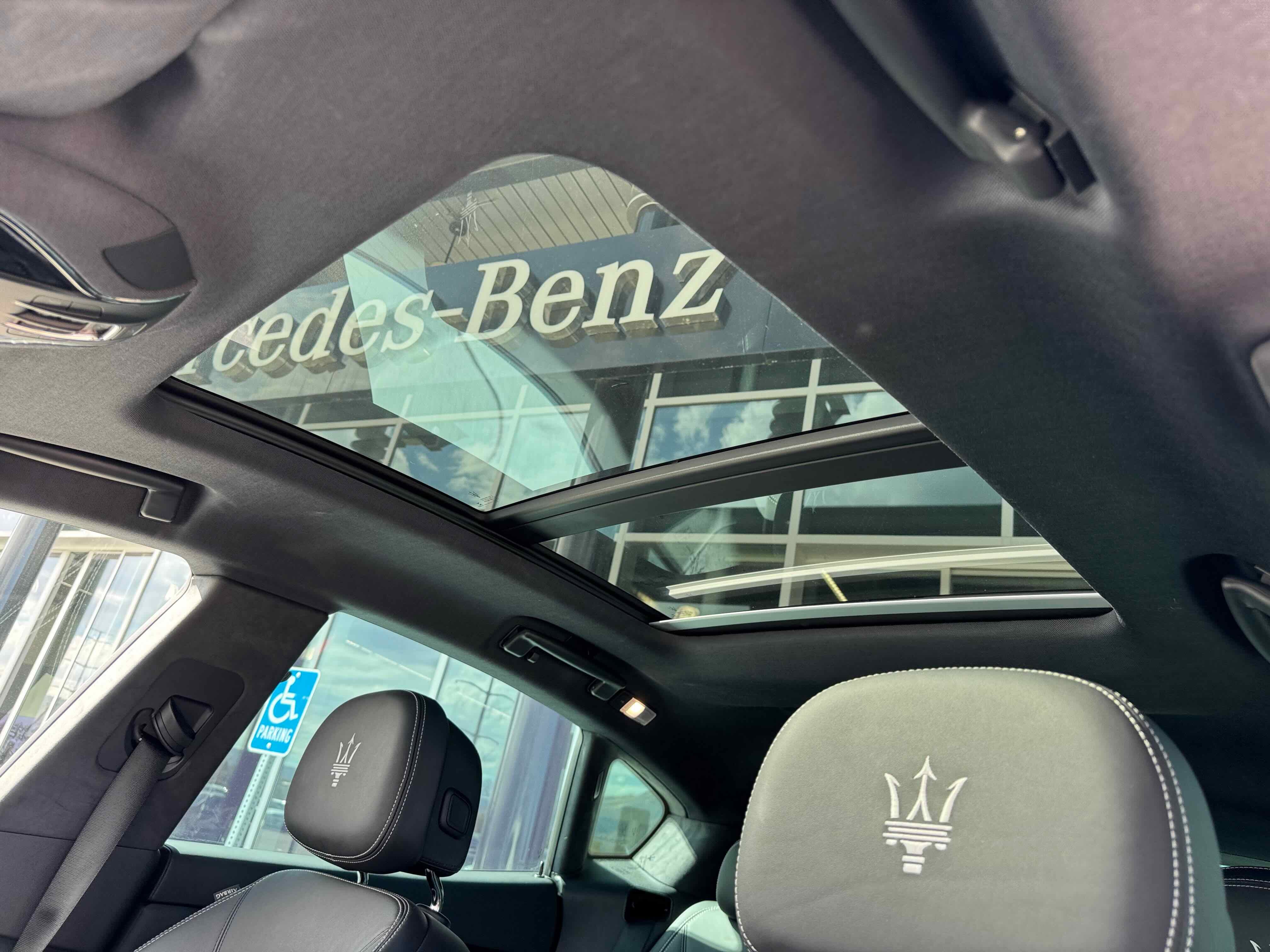 Used 2018 Maserati Levante GranLusso image 27