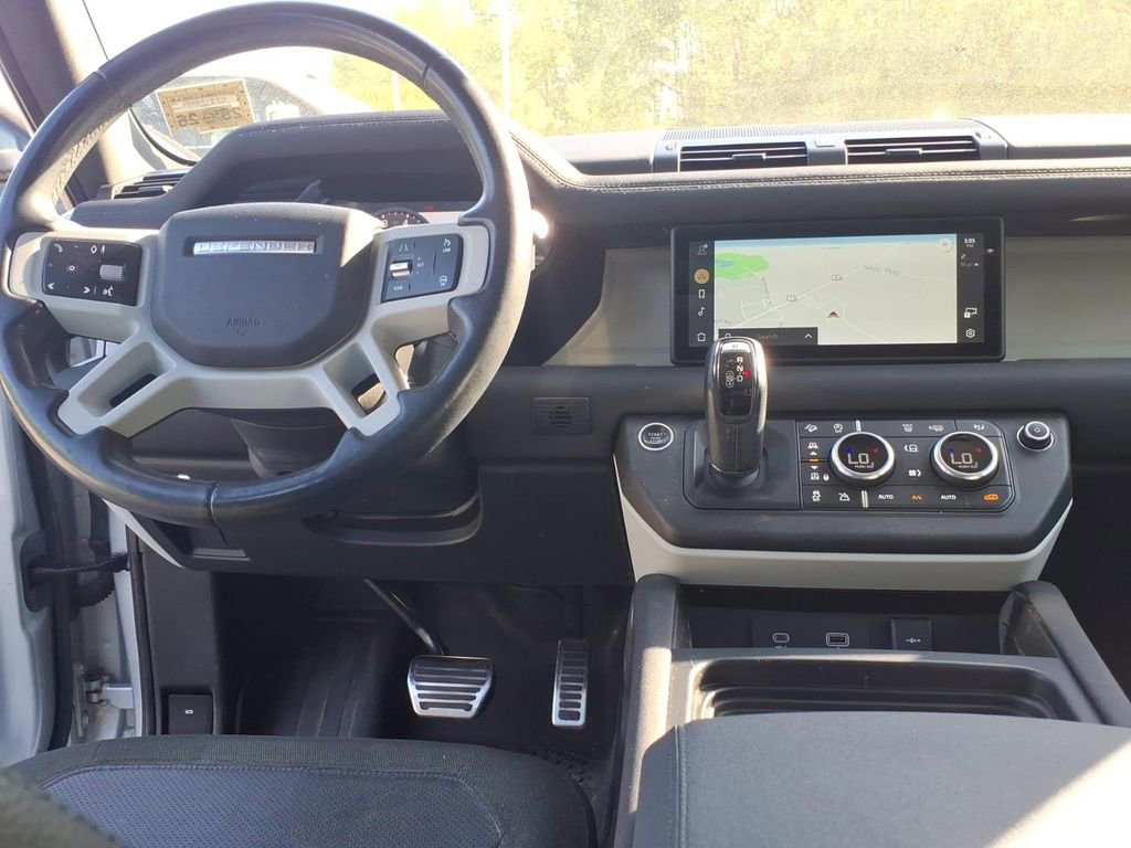 Used 2020 Land Rover Defender 110 First Edition AWD/4WD image 15