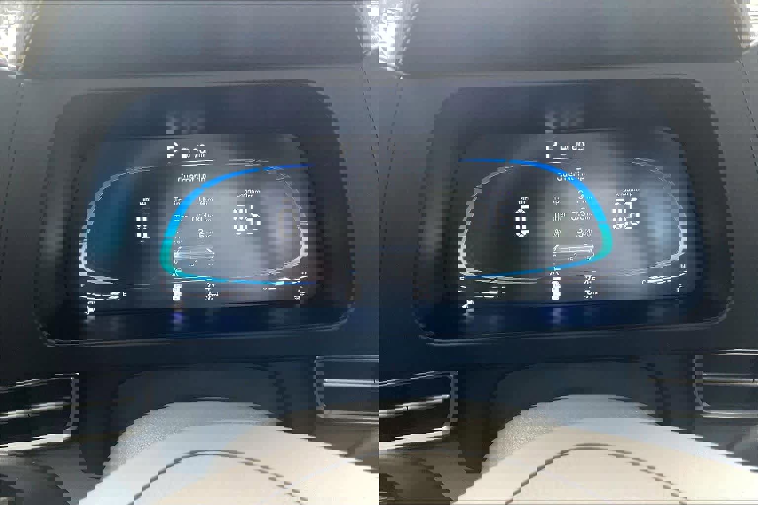 Certified 2025 Hyundai Elantra Sport image 26