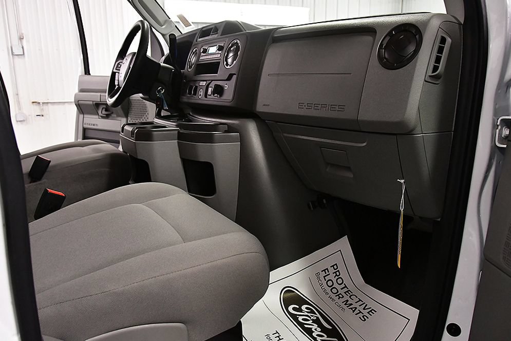 Used 2024 Ford E-450 and Econoline 450 Super Duty w/ Driver's Safety Package RWD image 22