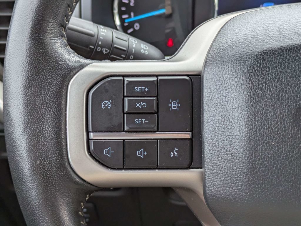 Used 2024 Ford Expedition XLT RWD image 27