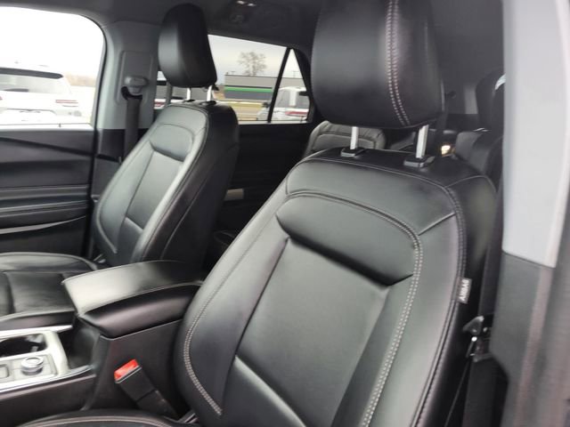 Used 2022 Ford Explorer XLT w/ Equipment Group 202A image 23