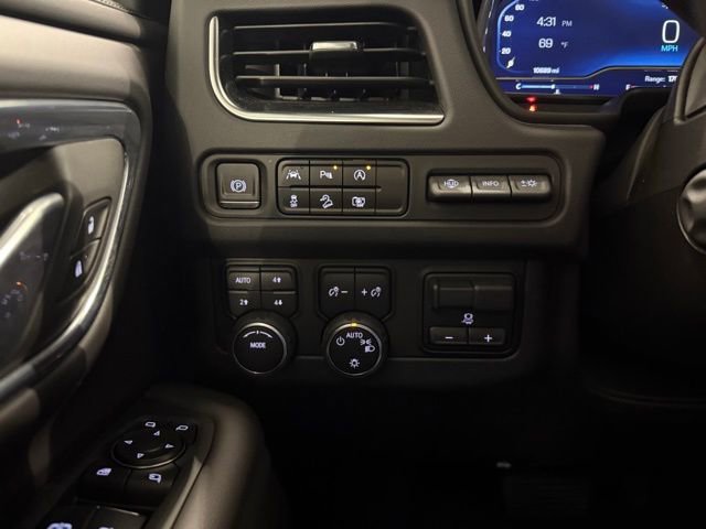 Used 2024 Chevrolet Tahoe High Country w/ Premium Package image 17