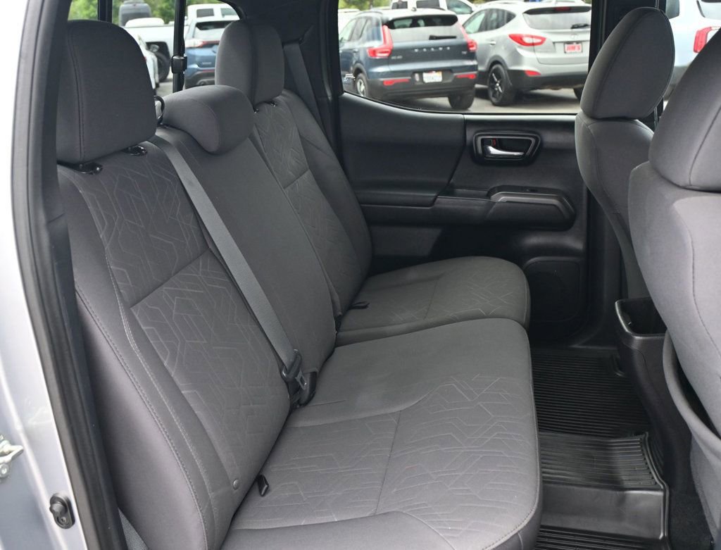 Used 2016 Toyota Tacoma TRD Off-Road w/ Towing Package RWD image 17