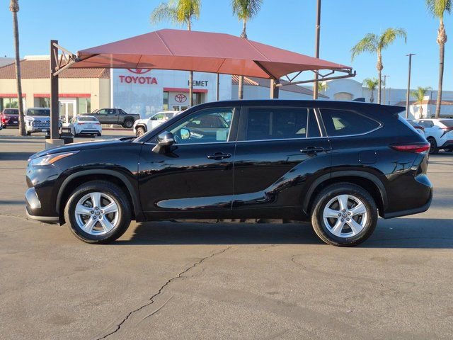 Used 2024 Toyota Highlander LE image 9