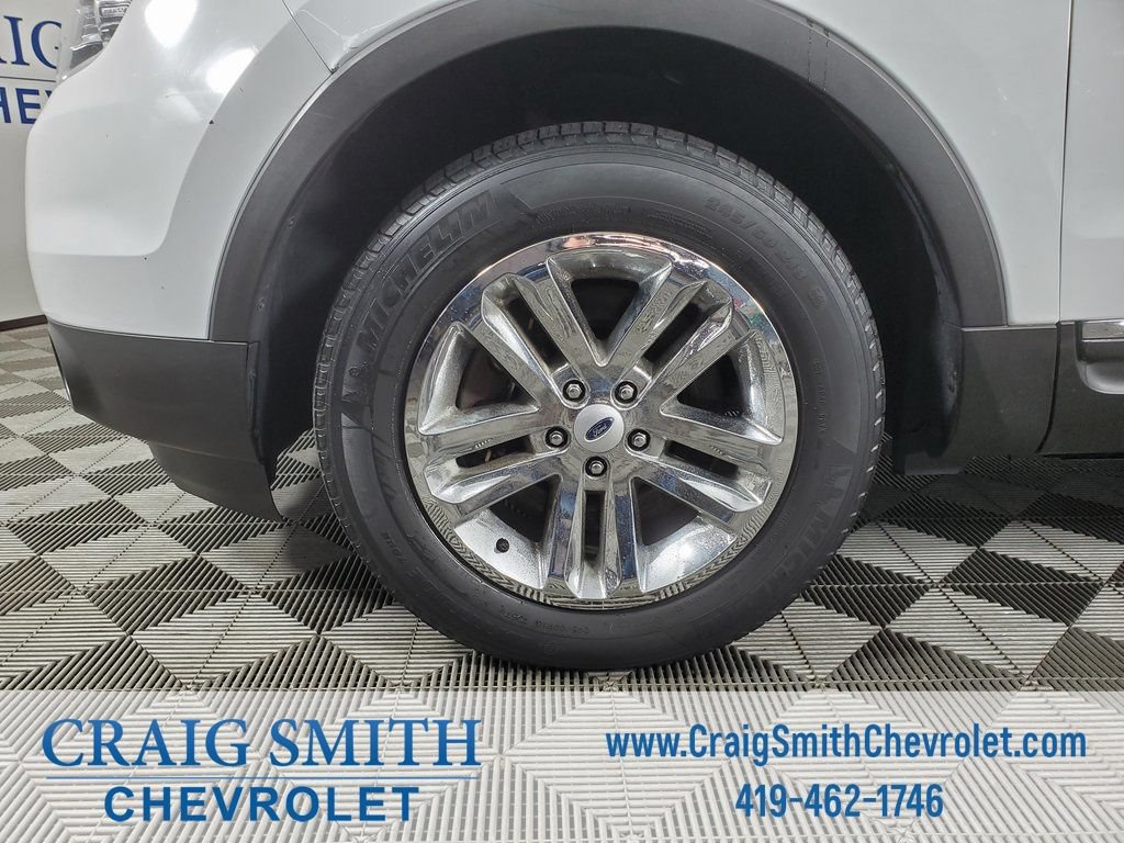 Used 2015 Ford Explorer XLT w/ Equipment Group 202B AWD/4WD image 31