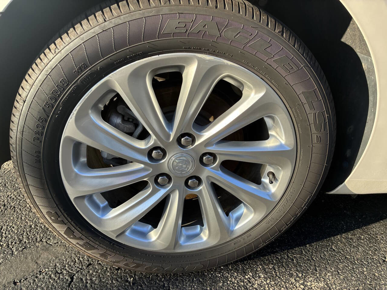 Used 2015 Buick LaCrosse Leather image 27