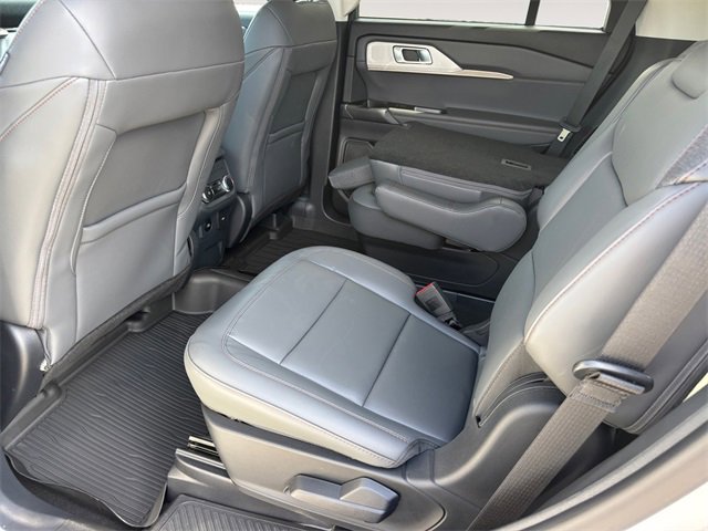 New 2025 Ford Explorer Active w/ Active Comfort Package image 13