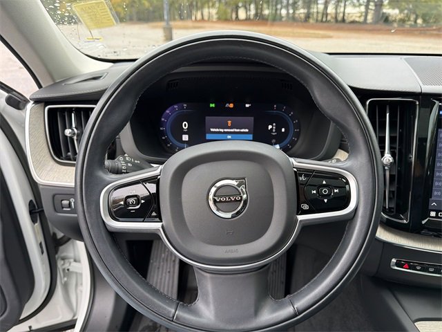 Used 2022 Volvo XC60 B6 Inscription w/ Advanced Package image 14