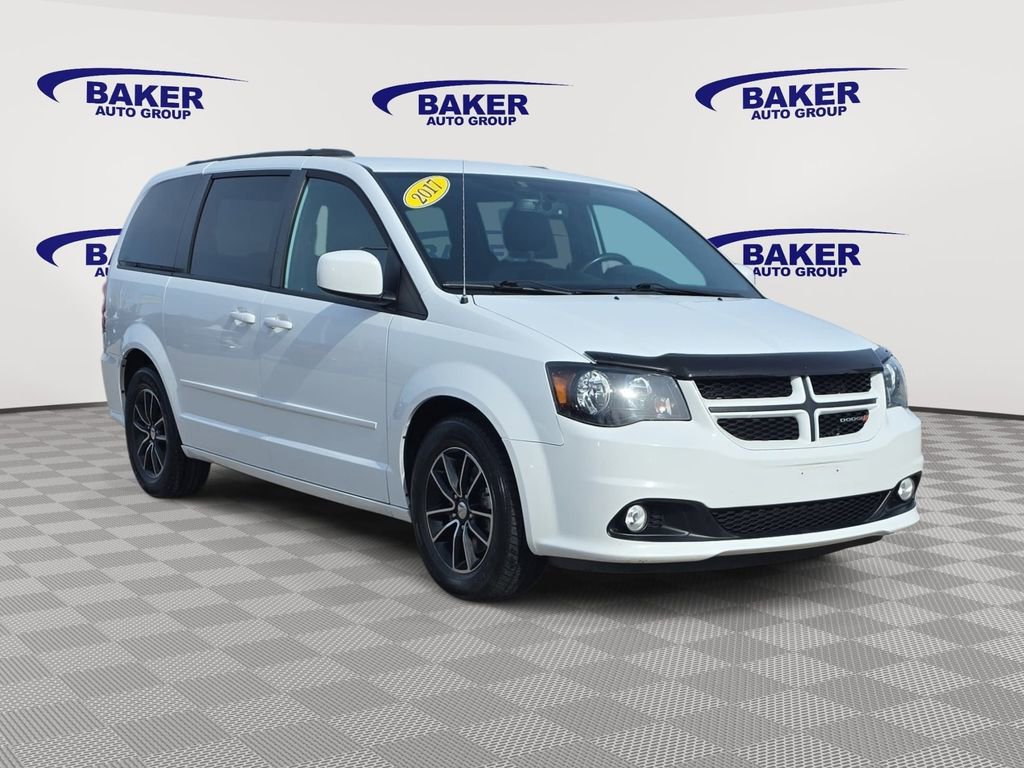 Used 2017 Dodge Grand Caravan GT image 3