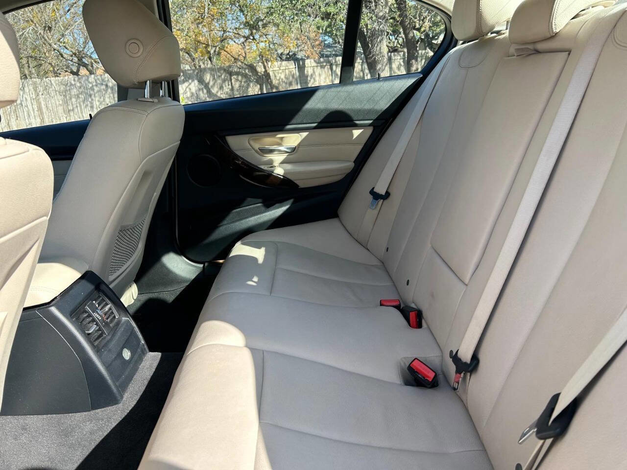 Used 2015 BMW 320i Sedan image 34