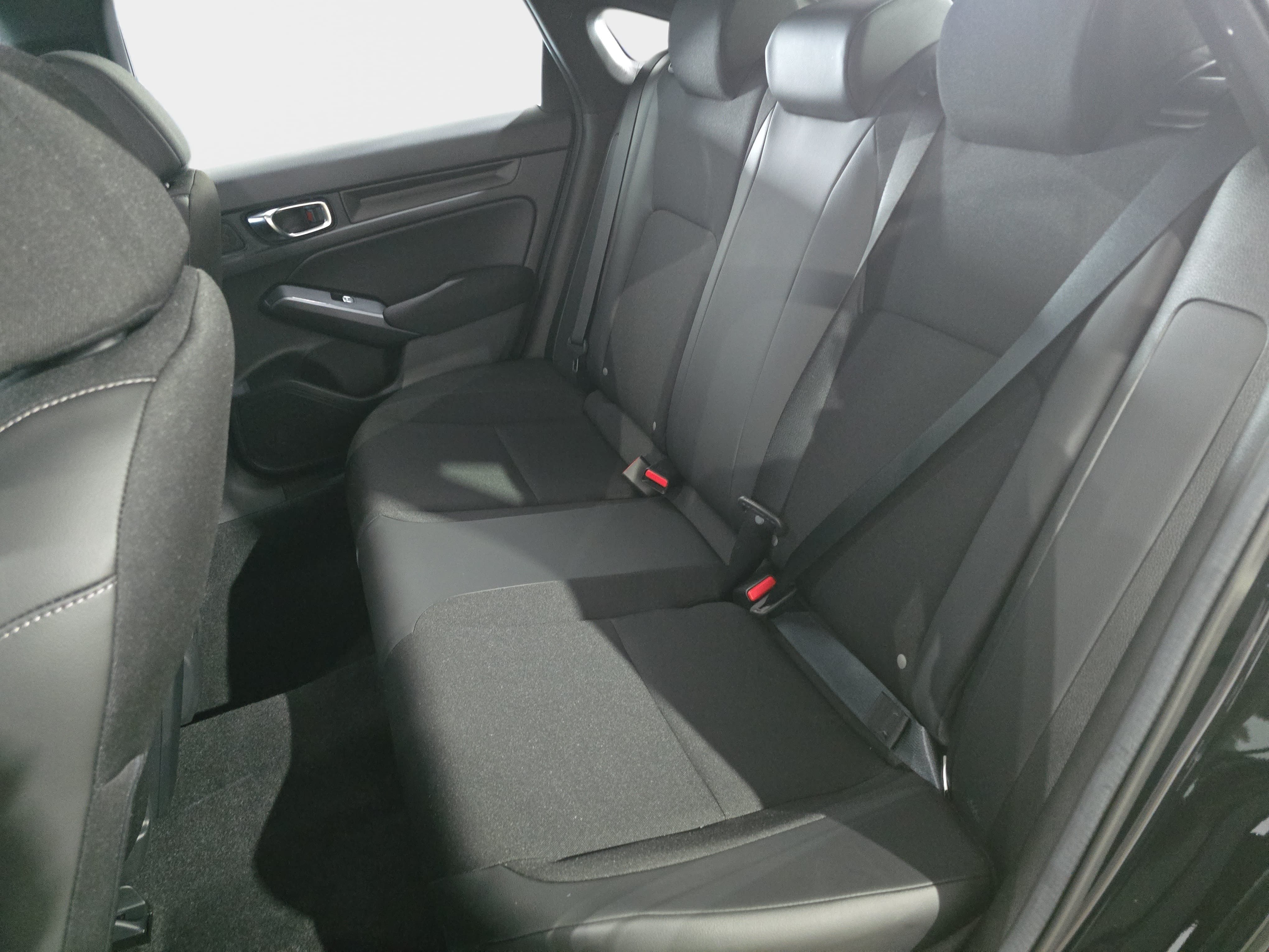 Used 2025 Honda Civic Sport image 11