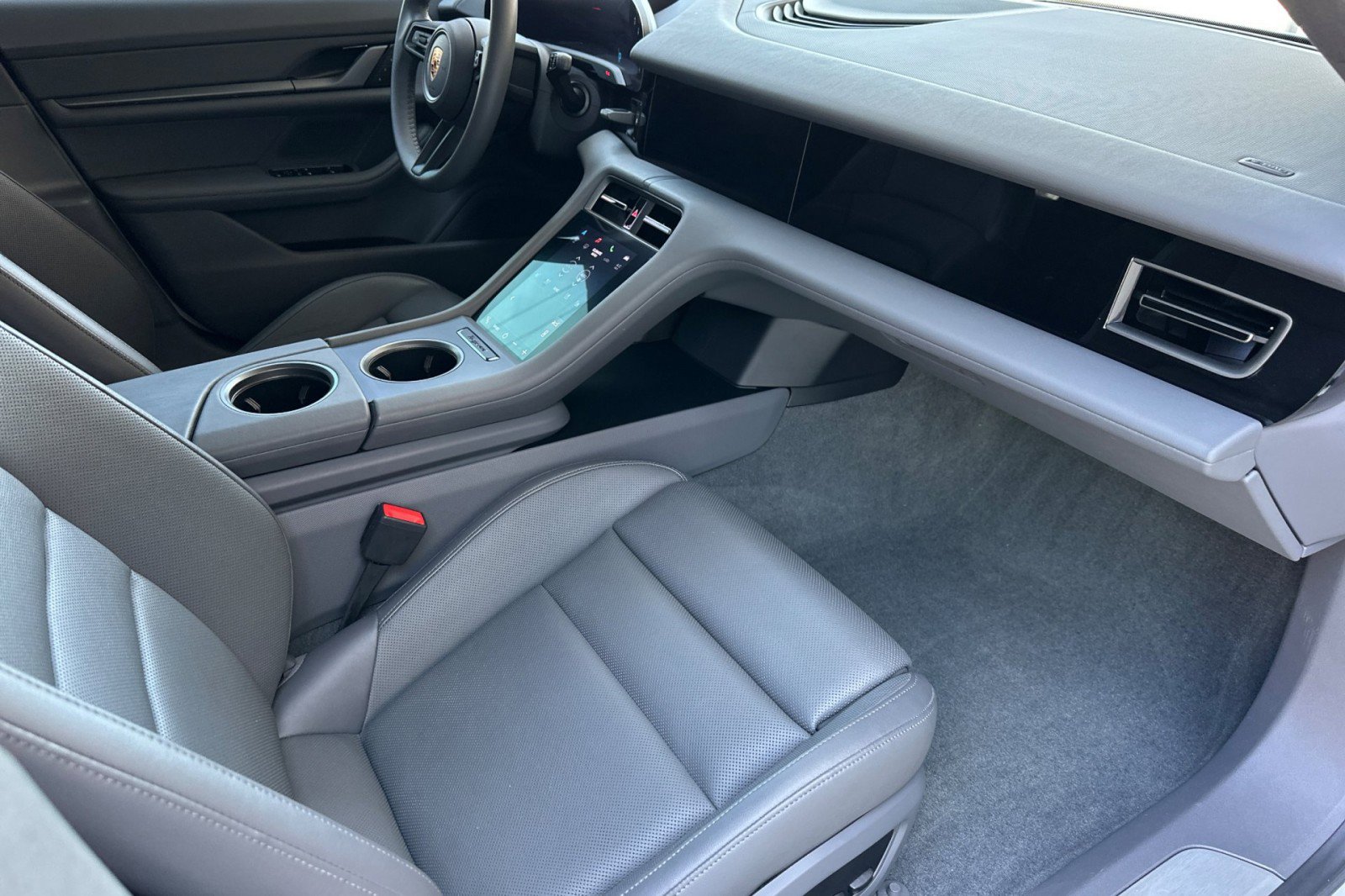 Certified 2022 Porsche Taycan 4S AWD/4WD image 15
