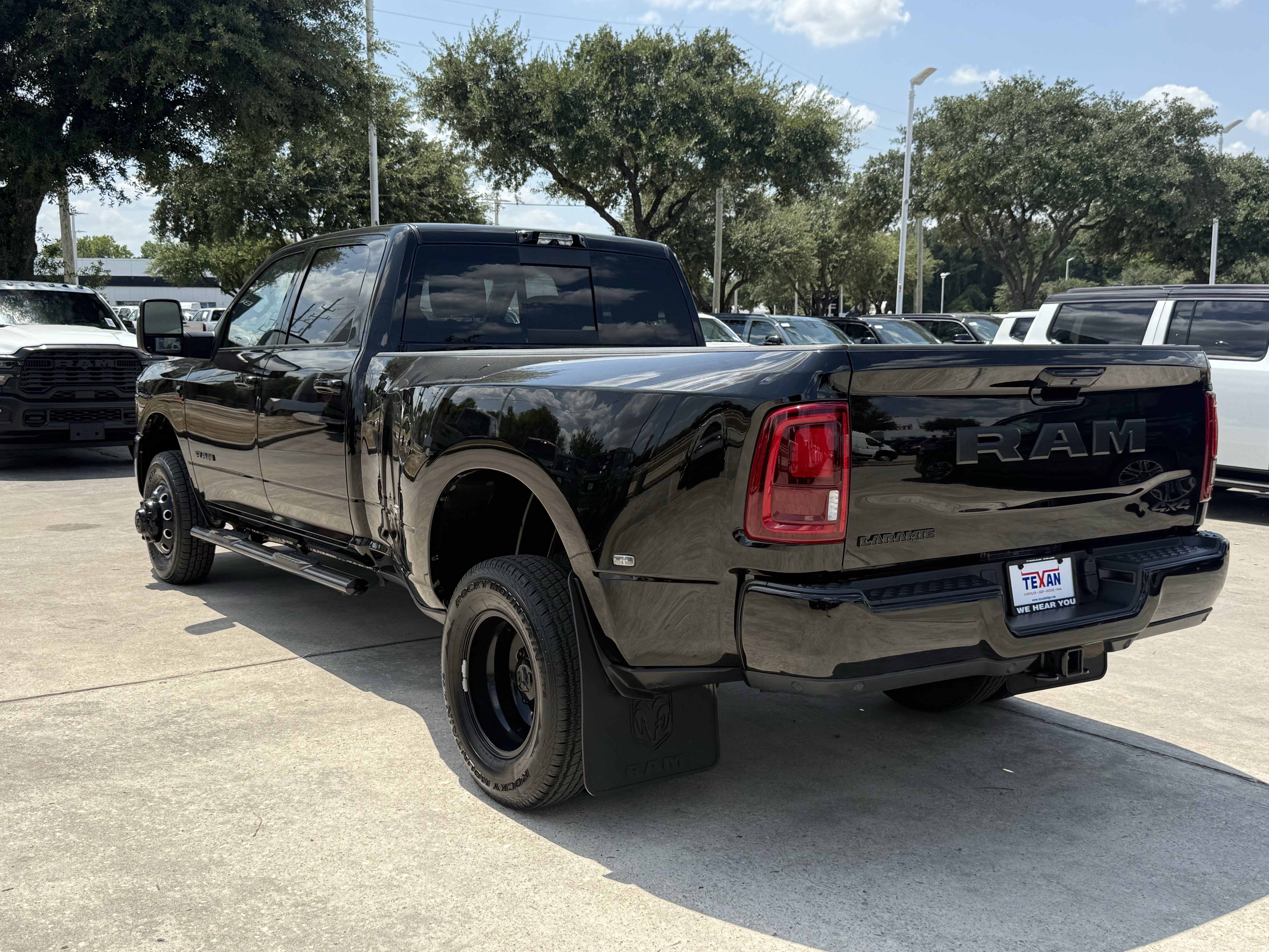 Used 2025 RAM 3500 Laramie w/ Night Edition AWD/4WD image 7