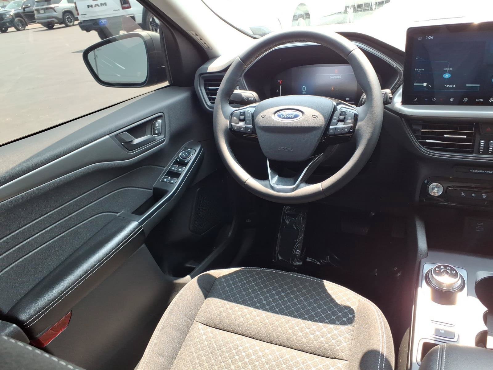 Used 2023 Ford Escape Active w/ Tech Pack #1 AWD/4WD image 10