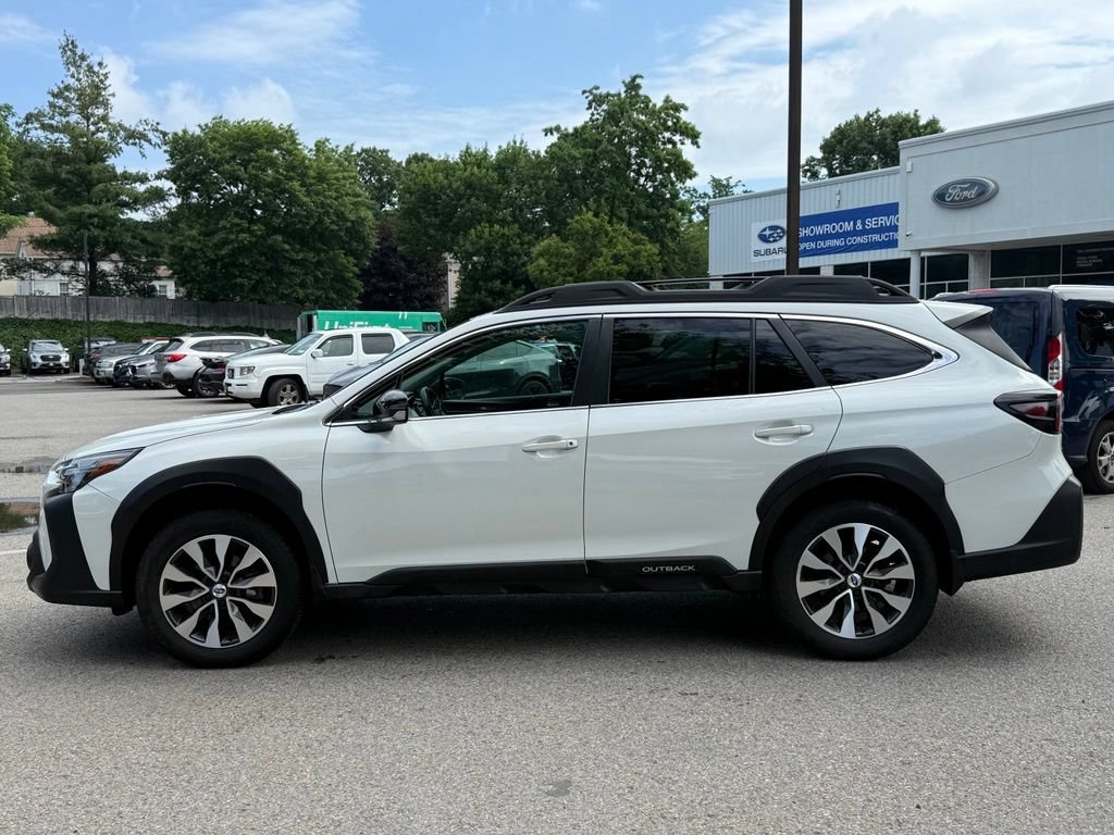 Used 2023 Subaru Outback Limited AWD/4WD image 11