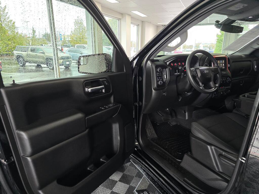 Used 2020 Chevrolet Silverado 1500 Custom Trail Boss w/ Custom Convenience Package image 18
