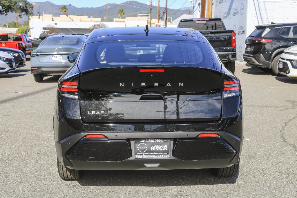 New 2026 Nissan Leaf SV+ FWD image 7
