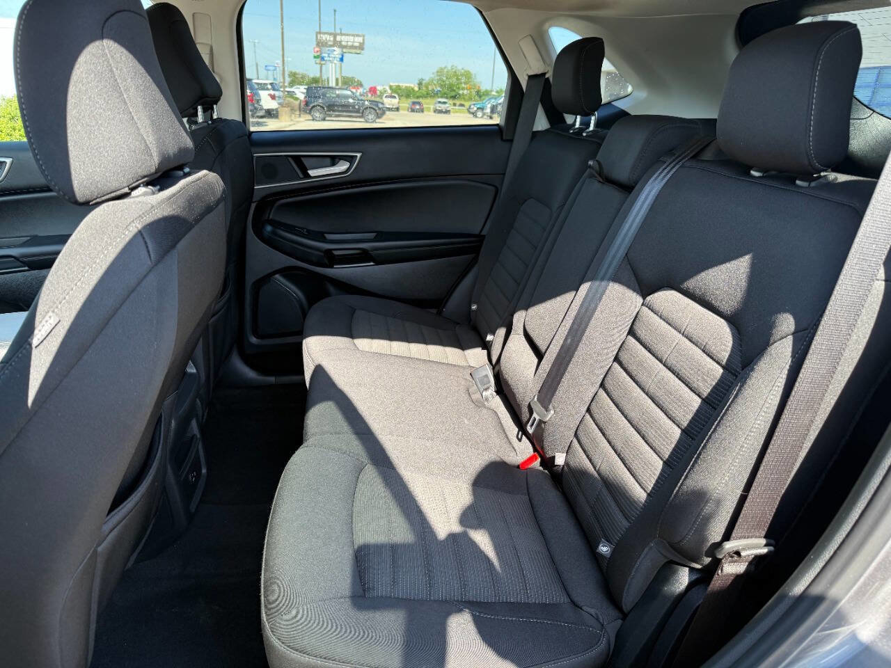 Used 2022 Ford Edge SEL w/ Cold Weather Package image 12