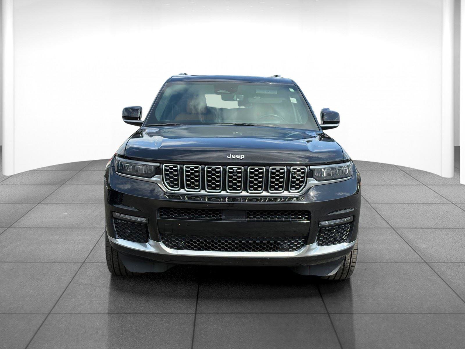 Used 2021 Jeep Grand Cherokee L Summit image 2