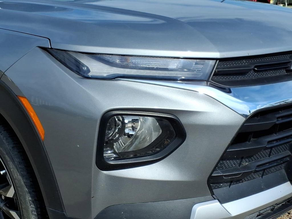 Used 2023 Chevrolet TrailBlazer LT w/ Convenience Package FWD image 8