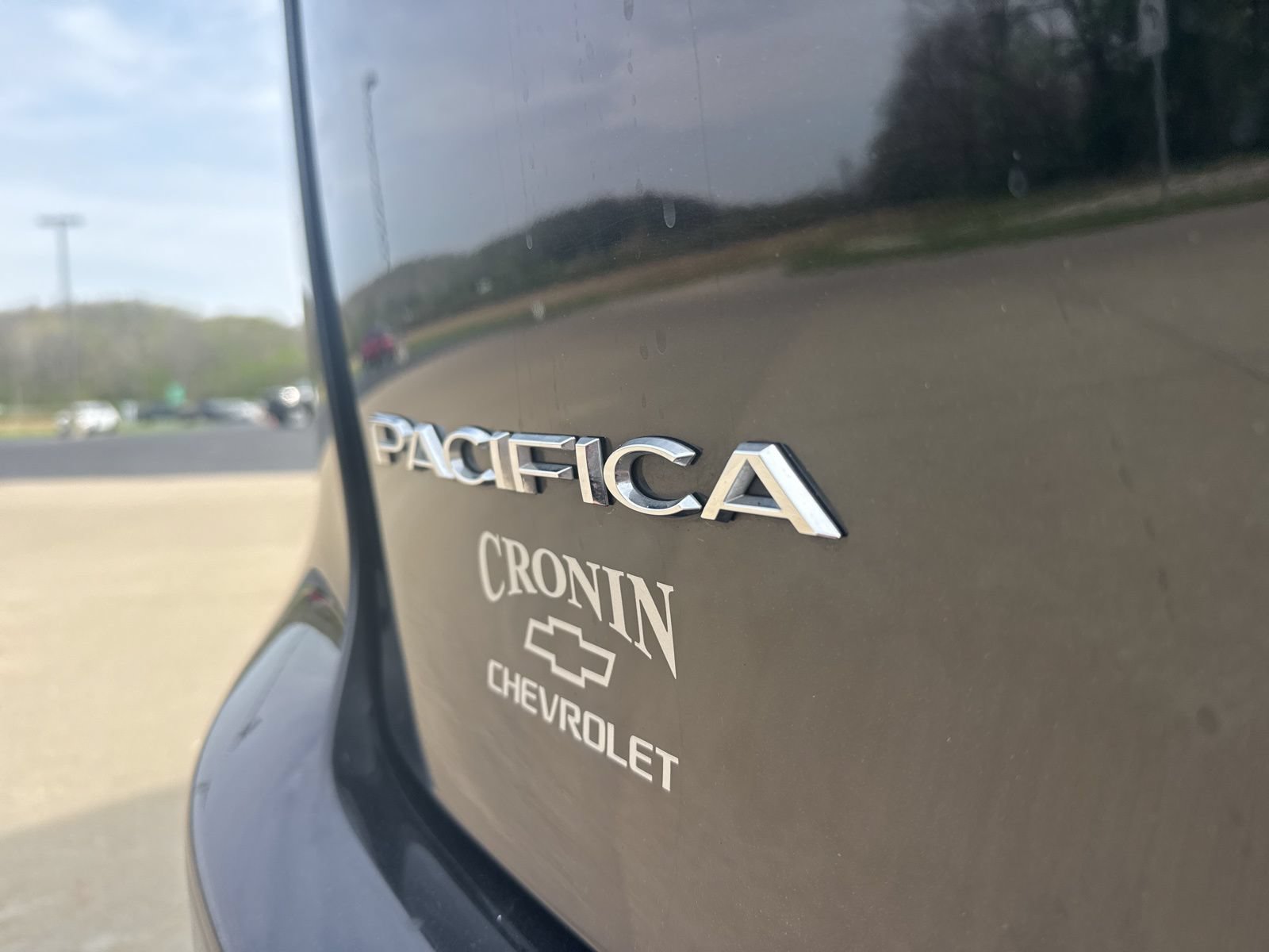 Used 2024 Chrysler Pacifica Limited FWD image 8