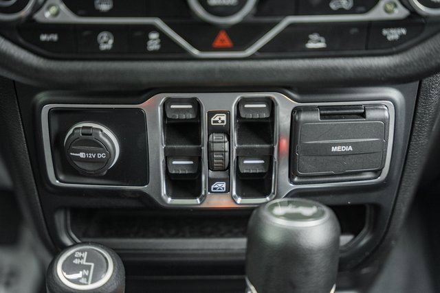 Used 2024 Jeep Wrangler Sport S image 33