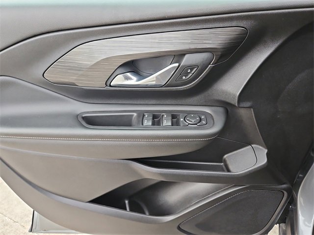 Used 2024 GMC Terrain SLE image 16