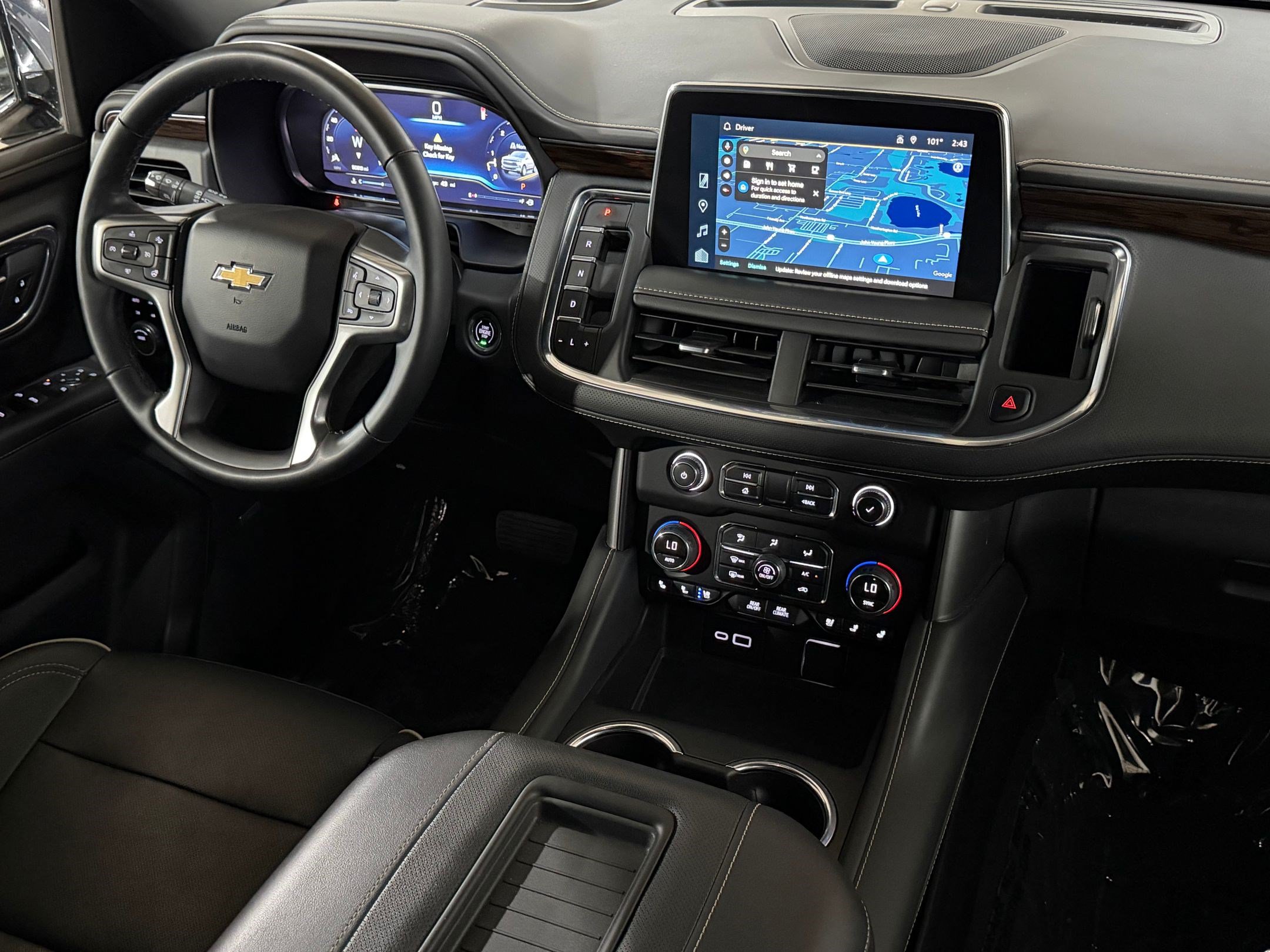 Used 2023 Chevrolet Tahoe Premier AWD/4WD image 4