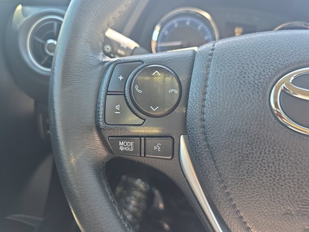 Used 2018 Toyota Corolla SE FWD image 24